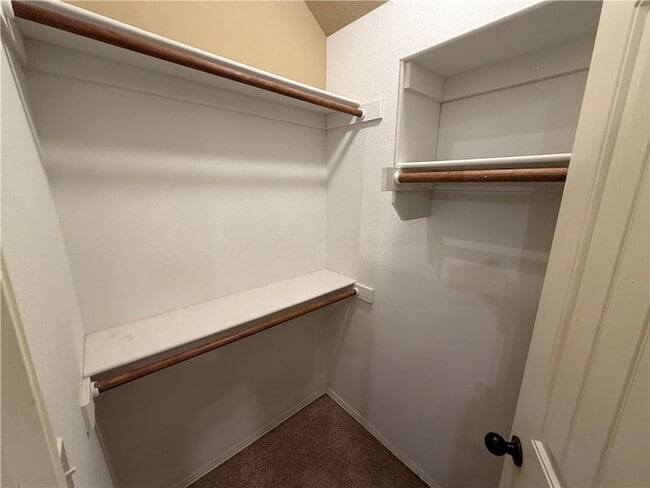 Building Photo - 3302 SW Briar Creek Ave