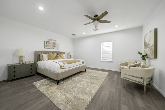 Building Photo - 304 Milby St