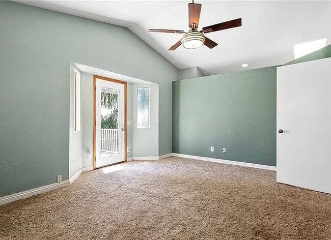 Building Photo - Spacious Two-Story Home in Lake Elsinore