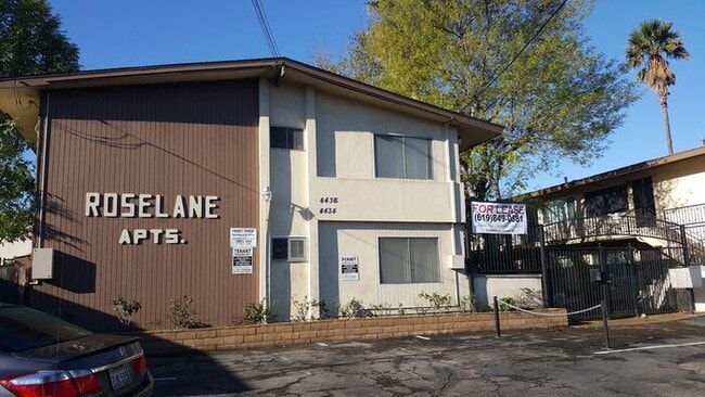 Building Photo - $1000 REBATE!SPACIOUS 2BR/1BA Unit with pr...