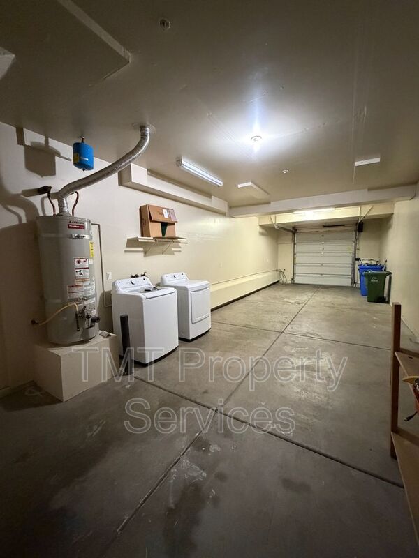 Building Photo - 8120 Crystal Walk Cir