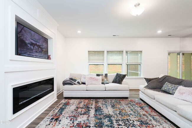 Building Photo - 396 Bent Willow Dr