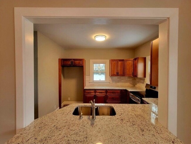 Building Photo - 112 Penmoken Park