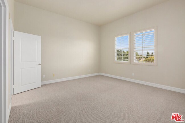 Building Photo - 4202 Whitsett Ave