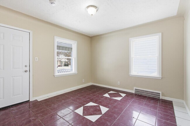 Building Photo - 19318 Harlow Ave