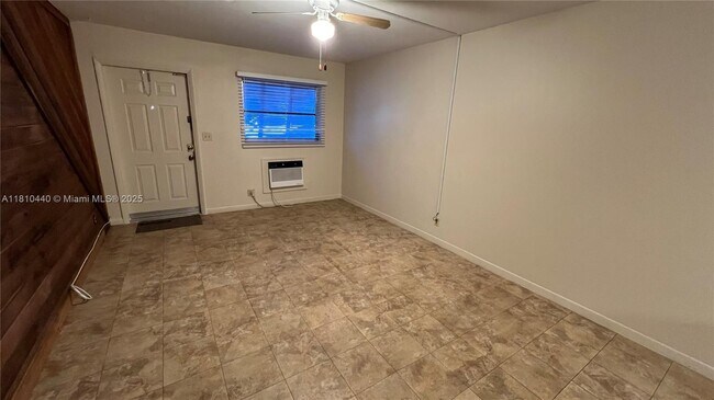 Building Photo - 2400 SW 42nd Ave