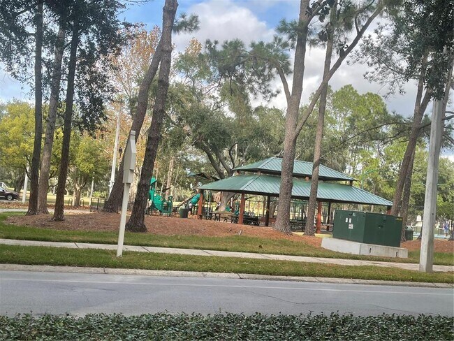 Building Photo - 9481 Highland Oak Dr