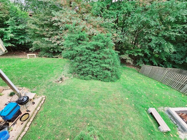 Building Photo - 435 Oakton Way