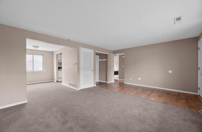 Building Photo - 4688 Hilton Ave