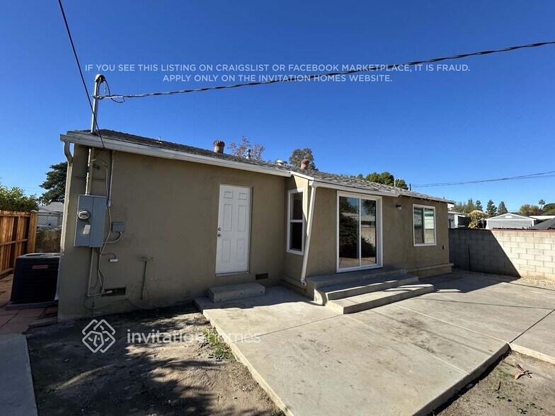 Building Photo - 6952 Donna Ave