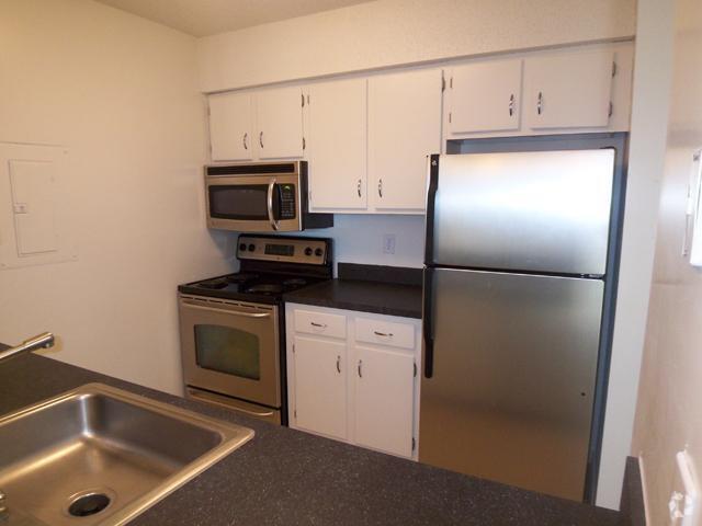 Kitchen - Sherwood Apartment Homes