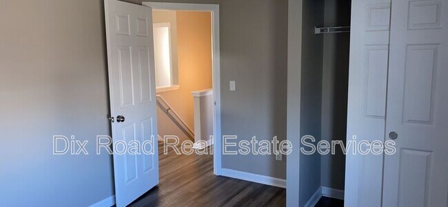 Building Photo - 806 Prescot Cir