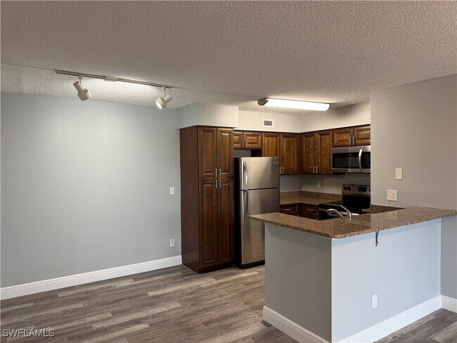 Building Photo - 13555 Eagle Ridge Dr