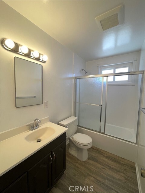 Building Photo - 616 15th St