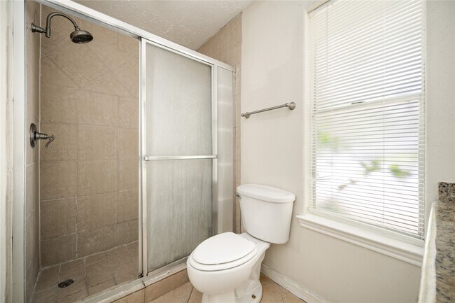 Building Photo - 2603 Hollymist Dr