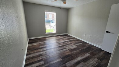 Building Photo - 250 El Dorado Blvd