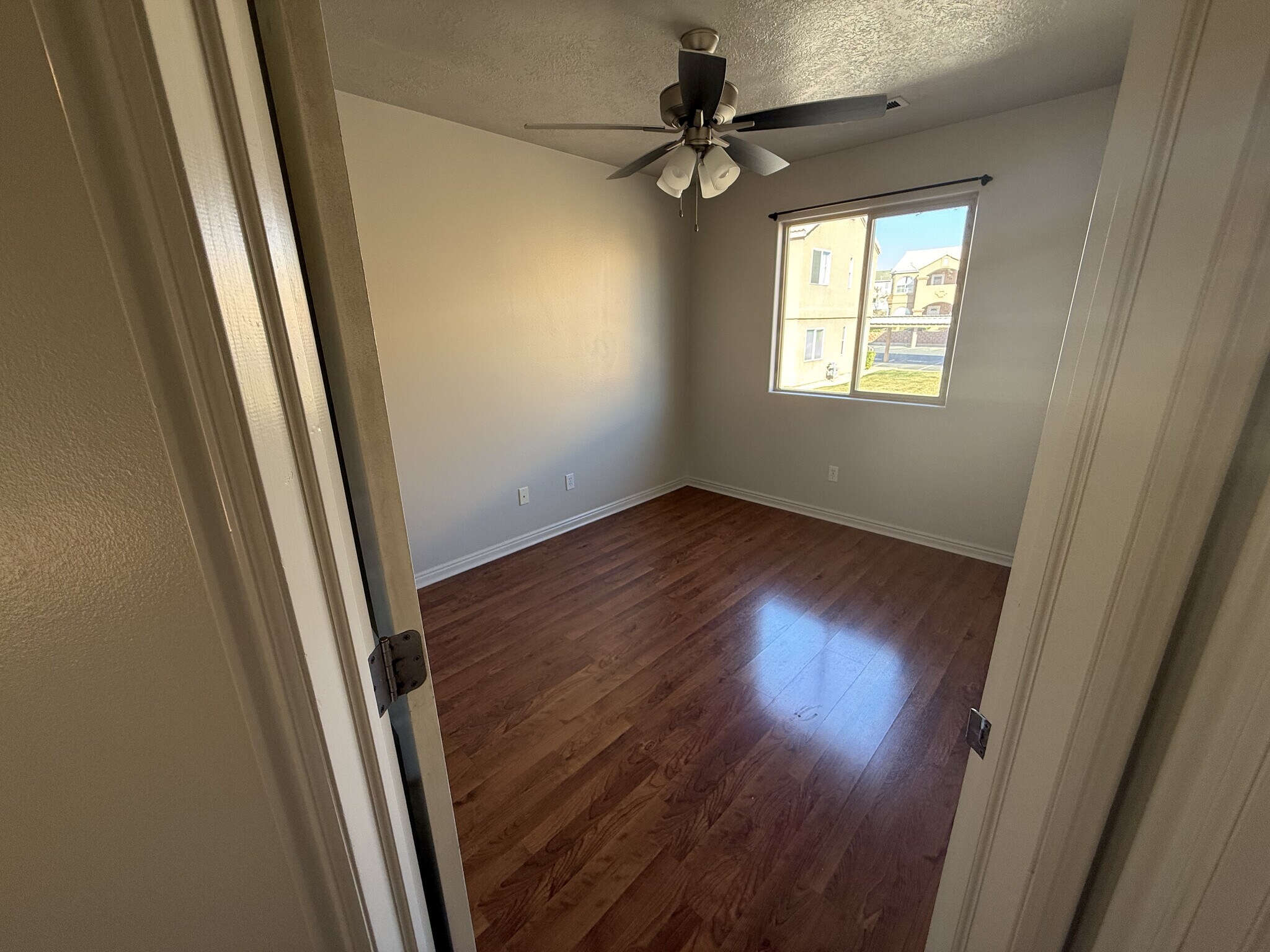 Building Photo - 1167 E 400 S