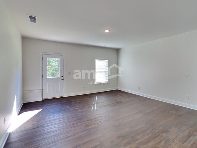 Building Photo - 269 Pecan Dr