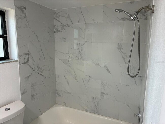 Building Photo - 2142 Bradford St