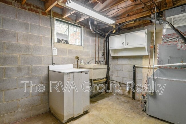 Building Photo - 36 Ferndale Drive