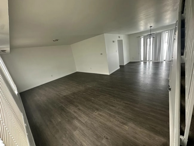 Building Photo - 6050 Delaware Dr