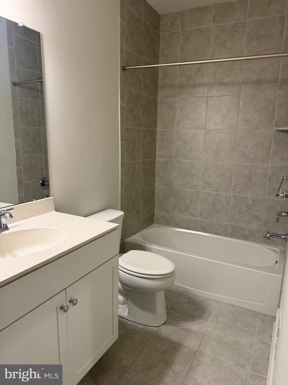 Building Photo - 220 Charles Ellis Dr