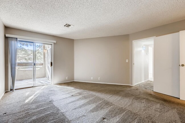 Building Photo - Stunning 2 Bedroom 2 Bath 2nd story condo