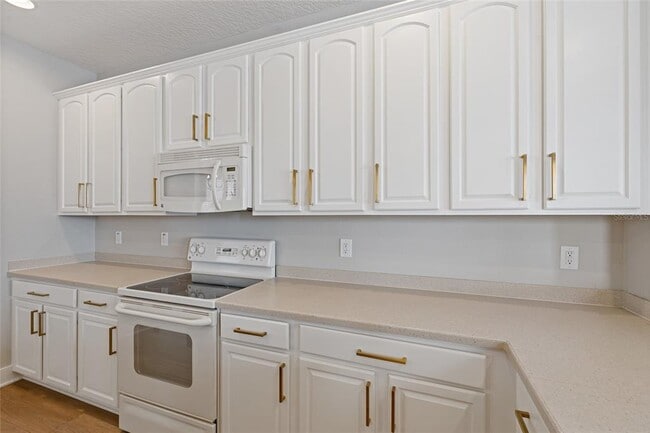 Building Photo - 1129 Venetian Harbor Dr NE