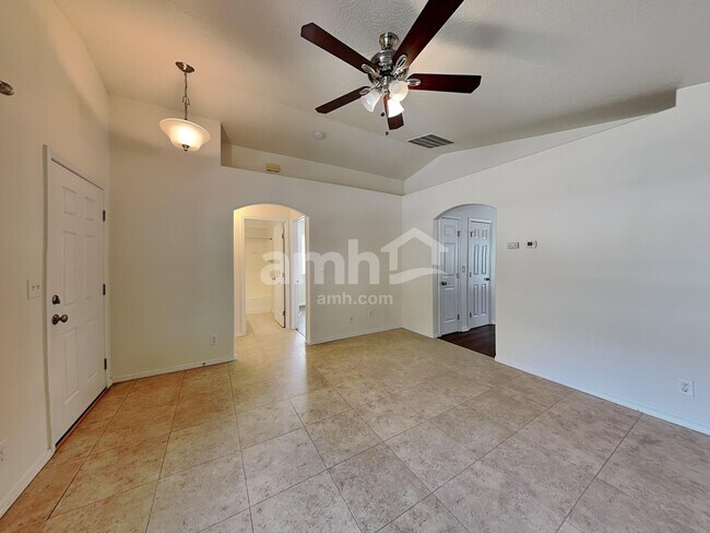 Building Photo - 1029 W Honker Dr