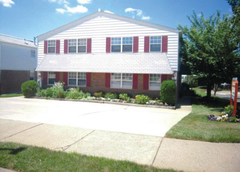 Montclair Duplex Apartments 8526 Alicia St Philadelphia PA 19111