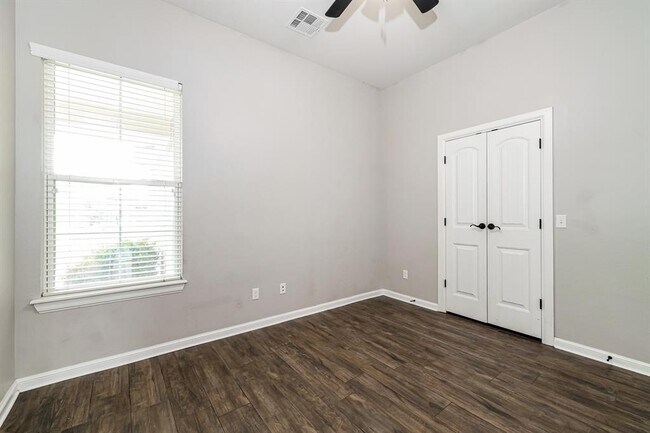 Building Photo - 4213 St Augustine St