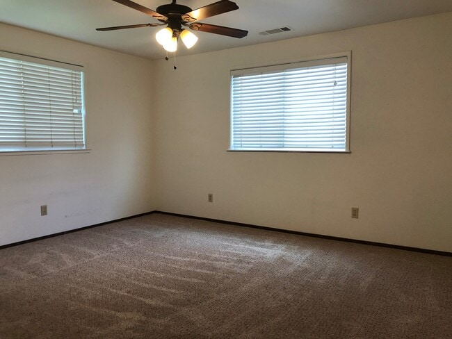 Building Photo - 1980 Sultana Dr