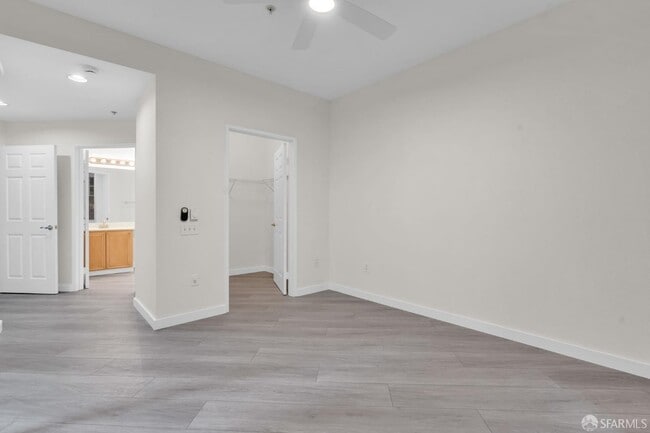 Building Photo - 200 Caldecott Ln