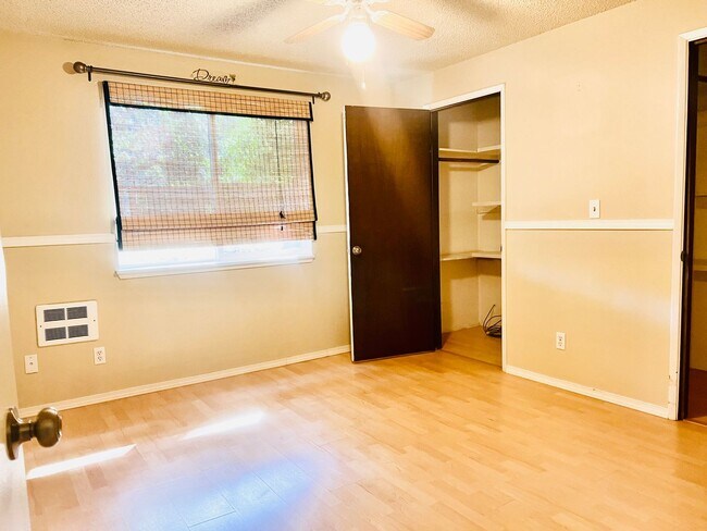 Building Photo - Charming 3BR/1BA w/ 1-car garage, long driveway, fenced yard, wood stove & shed/workshop.