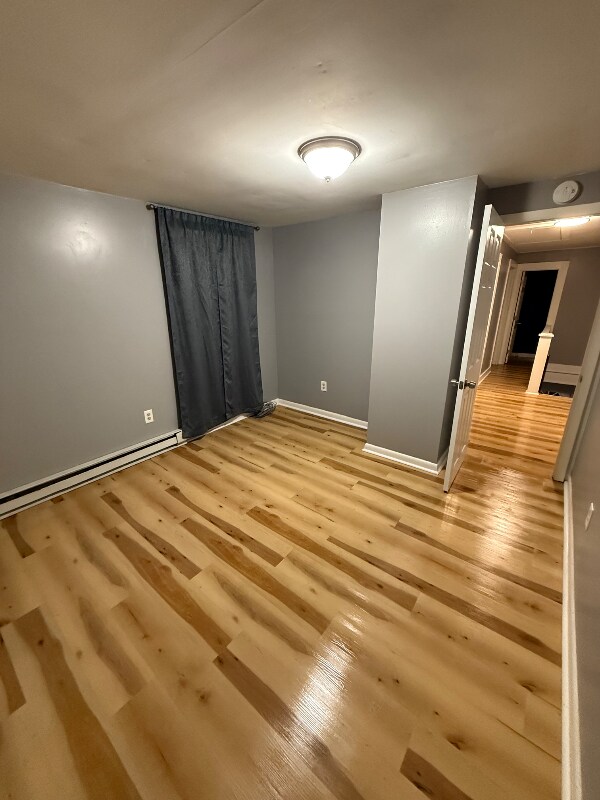 Building Photo - 216 Lamont Ave