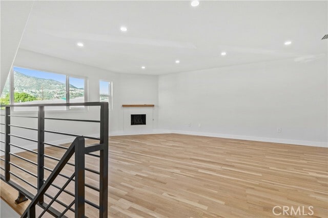 Building Photo - 552 Hahn Ave