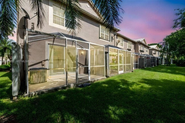 Building Photo - 1911 Madeira Dr