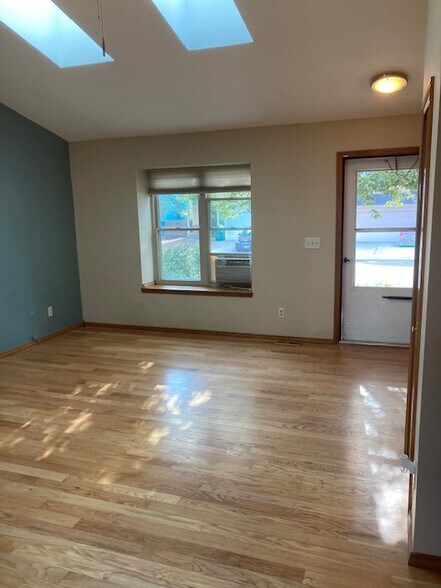 Building Photo - 5887 Granby Hill Dr