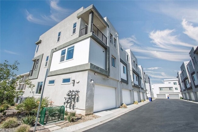 Building Photo - 26857 Laurel Mountain Lp