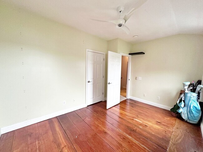 Building Photo - 364 Sumner St