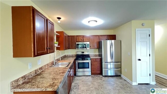 Building Photo - 705 Blue Heron Dr