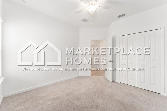 Building Photo - 5621 SW 90th Ln