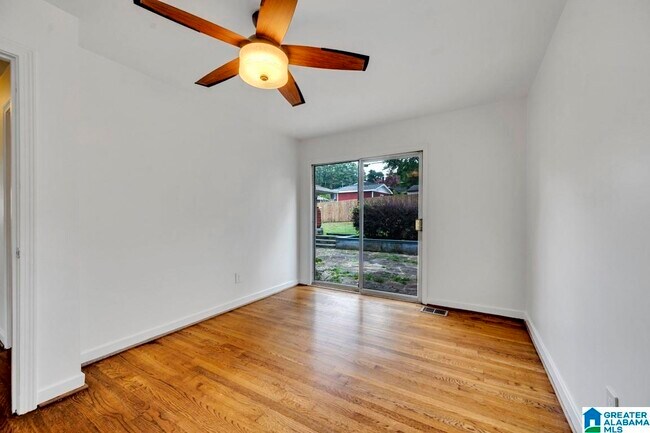 Building Photo - 5321 Crestwood Blvd