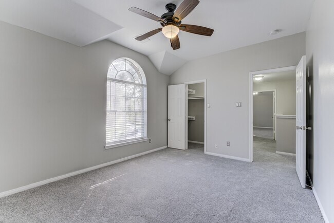 Building Photo - 12415 Silversmine Dr