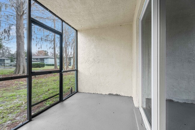 Building Photo - Move-In Ready 2 BR/ 2BA Condo on Southside close to Truman
