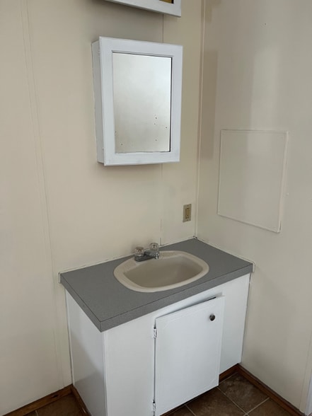 Building Photo - 20 Harriman Cove Rd