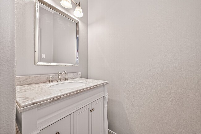 Building Photo - 3427 Lakeridge Canyon Dr
