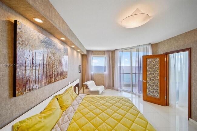 Building Photo - 17875 Collins Ave