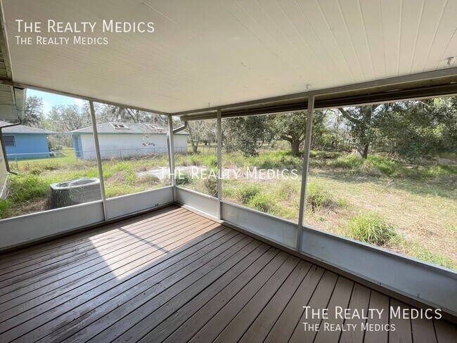 Building Photo - AMAZING 3 Bedroom 2 Bathroom Home In Orlando!
