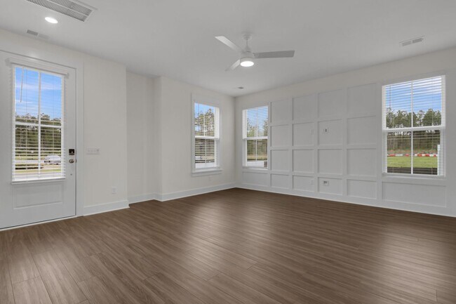 Building Photo - Stunning 3 Bed, 3.5 Bath End-Unit Townhome for Rent in Midtown Nexton —